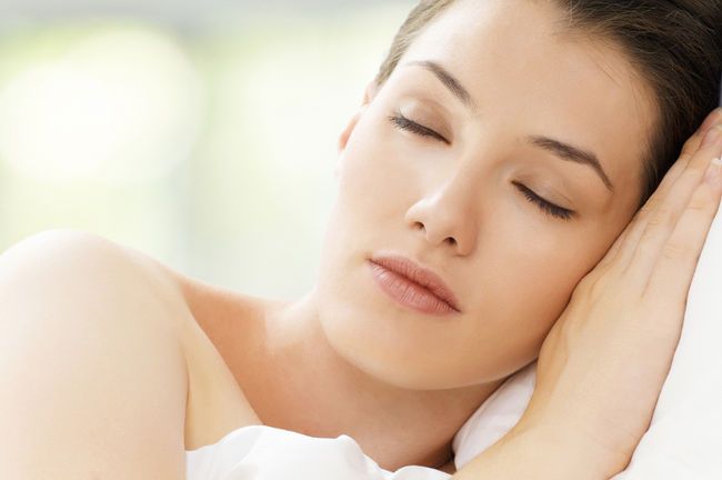 Beyond the Sleep Hormone: Why Melatonin is the New Frontier in Skin and Hair Aesthetics